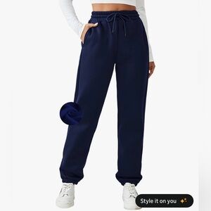 Woman’s Navy Blue Warm Fleece Lined Elastic Waist Joggers with Pockets (M) NWT